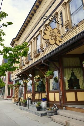 There is a ramp toward the end of the building to help with handicap and stroller access.