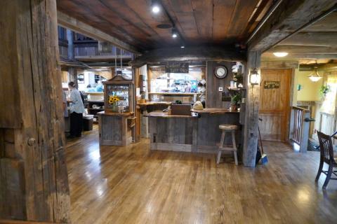 Inside the Hamburg Yellow Deli